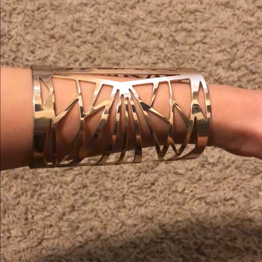 Gold cuff - Picture 2 of 4